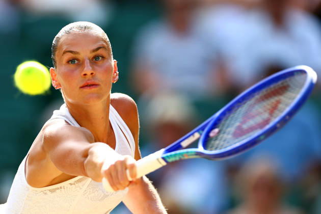 Sport Bilder des Tages Marta Kostyuk during her semi final match Wimbledon Tennis Championships, Day 11, The All England Lawn Tennis and Croquet Club, London, UK - 09 Jul 2026London The All England Lawn Tennis and United Kingdom  Copyright: xJamesxMarsh Shutterstockx 16981021dk