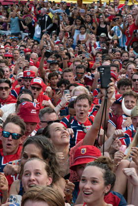 Norwegian fans perform their famous Viking Row in Miami Beach MIAMI BEACH, FLORIDA, UNITED STATES - JULY 10: Hundreds of fans sit down and take their places to perform their now-famous Viking Row during the 2026 FIFA World Cup, WM, Weltmeisterschaft, Fussball celebrations in Miami Beach, Florida, on July 10, 2026. Jesus Olarte Anadolu Miami United States. Editorial use only. Please get in touch for any other usage. Copyright: x2026xAnadoluxJesusxOlartex