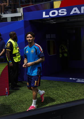 Spain vs Belgium - FIFA World Cup, WM, Weltmeisterschaft, Fussball 2026 - 10 07 2026 Yeremi Pino of Spain warming up during the FIFA World Cup 2026 quarter finals match between Spain and Belgium at Los Angeles Stadium on July 10, 2026 in Inglewood, California, Estados Unidos Inglewood Estados Unidos Copyright: xPGSxPhotoxAgencyx