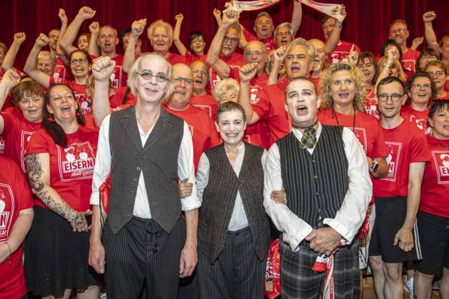 Football, 1. FC Union Berlin, fans attend a comedy show on Kurfürstendamm