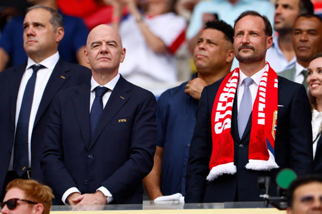 Norway v England: Quarter Final - FIFA World Cup, WM, Weltmeisterschaft, Fussball 2026 Gianni Infantino, President of FIFA and Haakon, Crown Prince of Norway in the stand before the FIFA World Cup 2026 Quarter Final match between Norway and England at Miami Stadium on July 11, 2026 in Miami Gardens, United States. Miami Gardens Miami Stadium FL United States Copyright: xAllstarxPicturexLibraryxLtdx