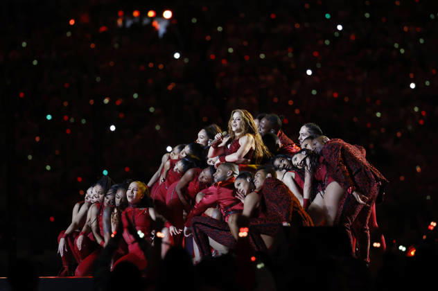 USA SUPER BOWL LIV Super Bowl LIV epa08189465 Colombian singer Shakira performs during halftime of the National Football League s Super Bowl LIV at Hard Rock Stadium in Miami Gardens, Florida, USA, 02 February 2020. MIAMI GARDENS United States  Copyright: xJOHNxG.xMABANGLOx