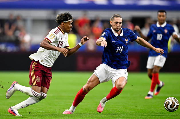 2026-07-14 France v Spain - Semi Final - FIFA World Cup, WM, Weltmeisterschaft, Fussball 2026 ARLINGTON, UNITED STATES - JULY 14: Lamine Yamal of Spain, Adrien Rabiot of France during the Semi Final - FIFA World Cup 2026 match between France and Spain at Dallas Stadium on July 14, 2026 in Arlington, Texas. (Photo by Pablo Morano BSR Agency) Arlington United States Content not available for redistribution in The Netherlands directly or indirectly through any third parties. Copyright: xBSRxAgencyx