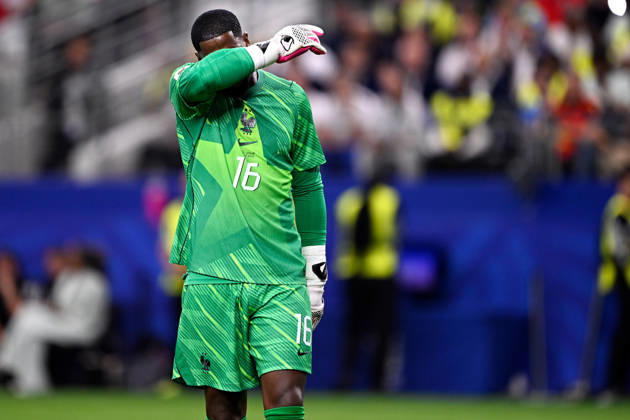 2026-07-14 France v Spain - Semi Final - FIFA World Cup, WM, Weltmeisterschaft, Fussball 2026 ARLINGTON, UNITED STATES - JULY 14: Mike Maignan of France looks dejected during the Semi Final - FIFA World Cup 2026 match between France and Spain at Dallas Stadium on July 14, 2026 in Arlington, Texas. (Photo by Pablo Morano BSR Agency) Arlington United States Content not available for redistribution in The Netherlands directly or indirectly through any third parties. Copyright: xBSRxAgencyx