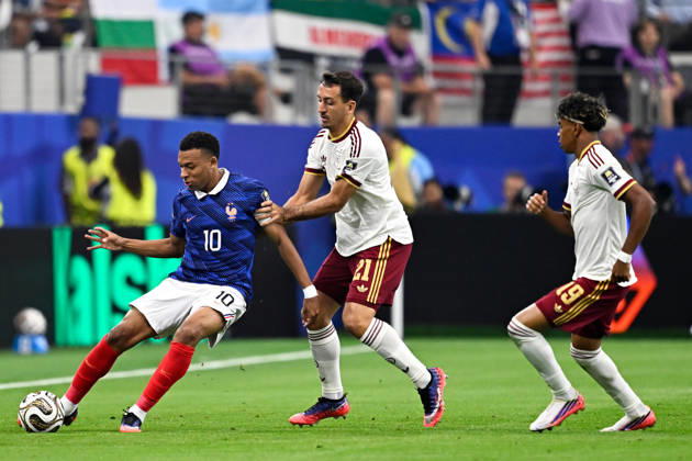 2026-07-14 France v Spain - Semi Final - FIFA World Cup, WM, Weltmeisterschaft, Fussball 2026 ARLINGTON, UNITED STATES - JULY 14: Kylian Mbappe of France, Mikel Oyarzabal of Spain, Lamine Yamal of Spain during the Semi Final - FIFA World Cup 2026 match between France and Spain at Dallas Stadium on July 14, 2026 in Arlington, Texas. (Photo by Pablo Morano BSR Agency) Arlington United States Content not available for redistribution in The Netherlands directly or indirectly through any third parties. Copyright: xBSRxAgencyx