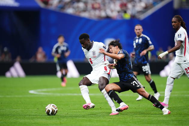 England v Argentina - FIFA World Cup, WM, Weltmeisterschaft, Fussball 2026 - Semi Finals ATLANTA, GEORGIA - JULY 15: Giuliano Simeone of Argentina and Marc Guehi of England compete for the ball during the 2026 FIFA World Cup semifinal match between England and Argentina at Atlanta Stadium in Atlanta, Georgia, United States, on July 15, 2026. Jose Hernandez Anadolu Georgia United States. Editorial use only. Please get in touch for any other usage.  Copyright: x2026xAnadoluxJosexHernandezx