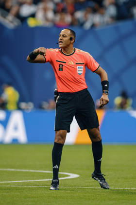England vs Argentina ATLANTA, GE - 15.07.2026: ENGLAND VS ARGENTINA - Referee Ismail Elfath during the match between England and Argentina, valid for the semi-final of the 2026 World Cup, held at the Mercedes-Benz Stadium in Atlanta, United States. (Photo: Marcelo Machado de Melo Fotoarena) x2985558x  MarceloxMachadoxdexMelo