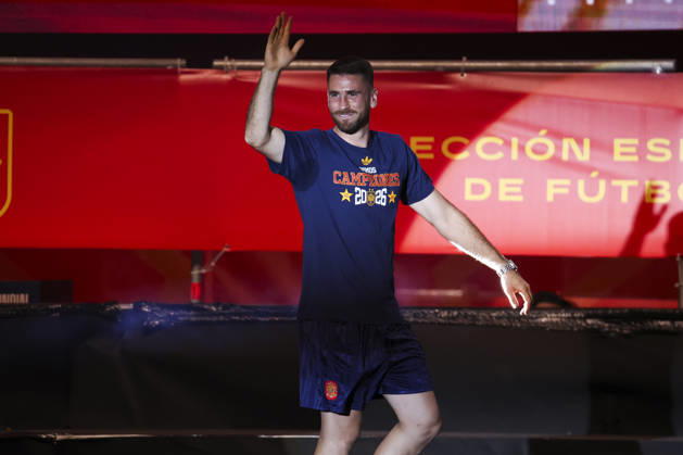 ESP Spain Celebrates 2026 World Cup Champions: Unai Simon Takes the Stage at Plaza de Cibeles in Madrid, Celebrating with His Teammates After Winning the World Cup Madrid Madrid Spain Copyright: xAlejandroxMatiasx
