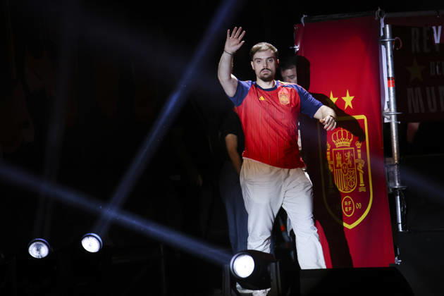 ESP Spain celebrates the 2026 World Cup Champions. Ibai Llanos takes the stage at Plaza de Cibeles in Madrid, celebrating with his teammates after winning the World Cup. Madrid, Spain Copyright: xAlejandroxMatiasx