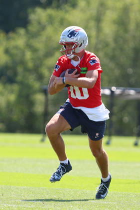 July 26, 2026; Foxborough, MA, USA; New England Patriots quarterback Drake Maye (10) participates in drills during Patriots training camp at Gillette Stadium. CSM NFL, American Football Herren, USA 2026: Patriots Training Camp JUL 26 - ZUMAc04_ 20260726_zma_c04_154 Copyright: xAnthonyxNesmithx
