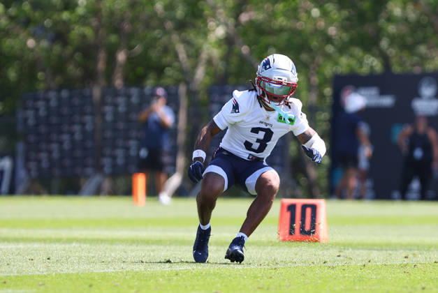 July 26, 2026; Foxborough, MA, USA; New England Patriots wide receiver DeMario Douglas (3) participates in drills during Patriots training camp at Gillette Stadium. CSM NFL, American Football Herren, USA 2026: Patriots Training Camp JUL 26 - ZUMAc04_ 20260726_zma_c04_155 Copyright: xAnthonyxNesmithx