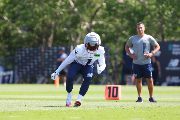 July 26, 2026; Foxborough, MA, USA; New England Patriots wide receiver A.J. Brown (1) participates in drills during Patriots training camp at Gillette Stadium. CSM NFL, American Football Herren, USA 2026: Patriots Training Camp JUL 26 - ZUMAc04_ 20260726_zma_c04_170 Copyright: xAnthonyxNesmithx