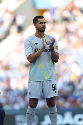 July 25, 2026, Porto, Porto, Portugal: Porto, PORTUGAL - May 16: Diogo Costa of FC Porto in action during to the Primeira Liga match between FC Porto and CD Santa Clara at Estadio do Dragao on May 16, 2026 in Porto, Portugal Porto Portugal - ZUMAh Fc 20260725_zsp_e141_038 Copyright: xLuisxEirasx