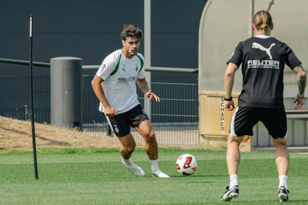 Fußball, Giovanni Reyna wechselt von Borussia Mönchengladbach zu Racing Strasbourg, Archivbilder