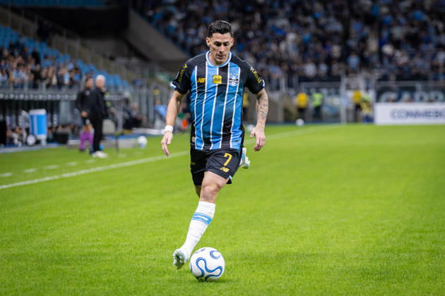 RECORD DATE NOT STATED 30th July 2026; Arena do Gremio Stadium, Porto Alegre, Brazil; Copa Sudamericana Football, Gremio versus Bolivar; Cristian Pavon of Gremio runs with the ball RichardxDucker DiaEsportivo