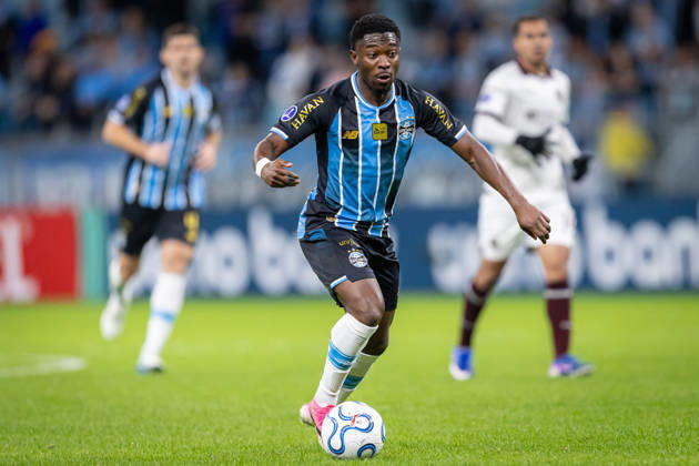 RECORD DATE NOT STATED 30th July 2026; Arena do Gremio Stadium, Porto Alegre, Brazil; Copa Sudamericana Football, Gremio versus Bolivar; Francis Amuzu of Gremio runs with the ball RichardxDucker DiaEsportivo