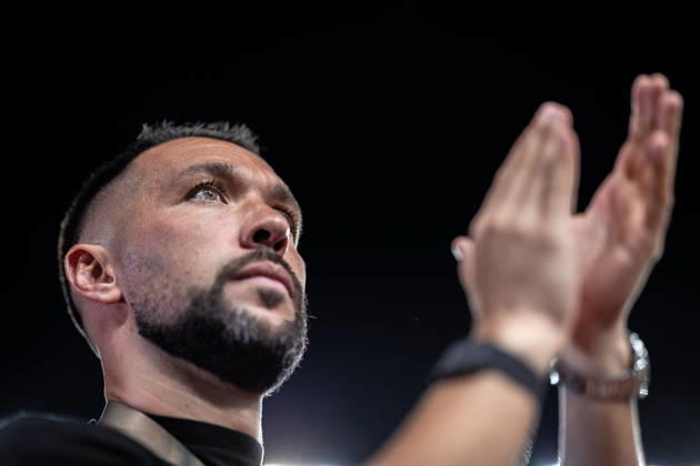August 1, 2026, Coimbra, Coimbra, Portugal: FC Porto Head Coach Francesco Farioli celebrating during the Supertaca Final match between FC Porto and SCU Torreense at Estadio Cidade de Coimbra in Coimbra on August 01, 2026 Coimbra Portugal - ZUMAg283 20260801_zsp_g283_090 Copyright: xJoaoxGregoriox