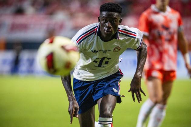 Fußball, FC Bayern München gibt Bara Sapoko Ndiaye Profivertrag, Archivbilder