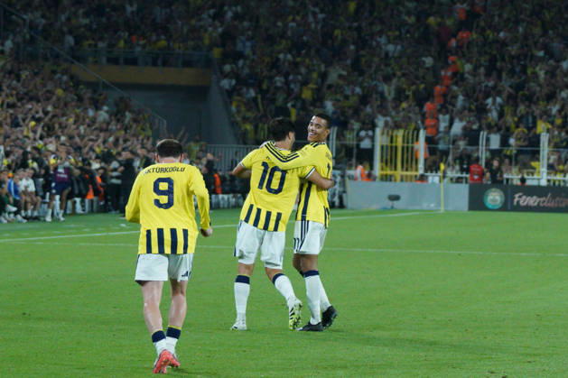 August 5, 2026, Kadikoy, Istanbul, Turkey: Mason Greenwood (R) and Fenerbahce players celebrates after scores a goal during the UEFA Champions League third qualifying round match between Fenerbahce and Sturm Graz at the Chobani Stadium, Fenerbahce Sukru Saracoglu Sports Complex in Istanbul, Turkey, on August 5, 2026. Kadikoy Turkey - ZUMAu194 20260805_zip_u194_008 Copyright: xTolgaxUluturkx