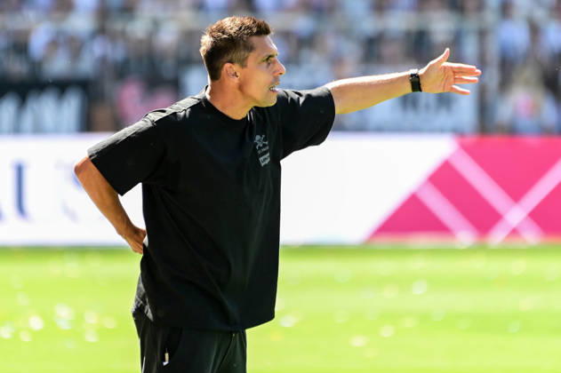 Coach Marcel Rapp, St. Pauli, Germany, Hamburg, Millerntor Stadium, soccer, 2. Bundesliga, FC St. Pauli vs. SPVGG Greuther Fürth