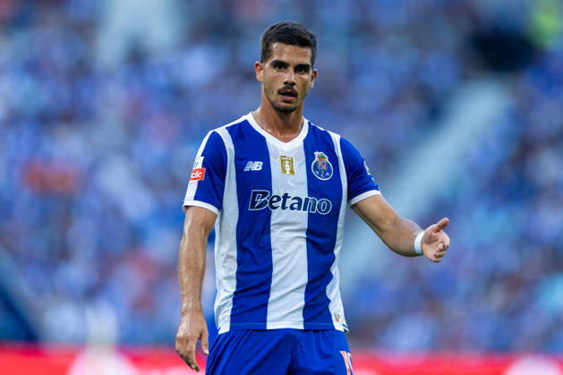 FC Porto v FC Alverca - Liga Portugal Betclic 2026 27 Andre Silva of FC Porto reacts during the FC Porto versus FC Alverca match for the Liga Portugal Betclic 2026 27 at Estadio do Dragao in Porto, Portugal, on August 9, 2026. Porto Porto Portugal Copyright: xMiguelxLemosx originalFilename:lemos-fcportox260809_npT4N