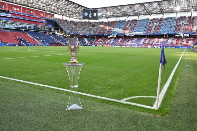 Paris Saint-Germain v Aston Villa - UEFA Super Cup SALZBURG, AUSTRIA - AUGUST 12: The UEFA Super Cup trophy is displayed at Salzburg Stadium ahead of the UEFA Super Cup match between Paris Saint-Germain and Aston Villa in Salzburg, Austria, on August 12, 2026. Isa Terli Anadolu Salzburg Austria. Editorial use only. Please get in touch for any other usage. Copyright: x2026xAnadoluxIsaxTerlix