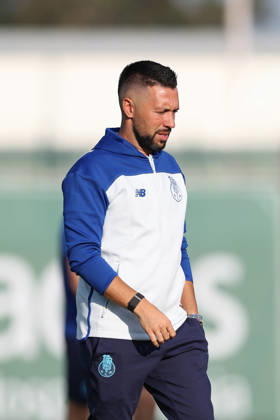 August 15, 2026, Vila Do Conde, Porto, Portugal: VILA DO CONDE, PORTUGAL - AUGUST 15: Francesco Farioli of FC Porto in action during the Liga Portugal Betclic 2026 27 match between Rio Ave and FC Porto at Estadio dos Arcos on August 15, 2026 in Vila do Conde, Portugal. Vila Do Conde Portugal - ZUMAe141 20260815_zsp_e141_011 Copyright: xLuisxEirasx