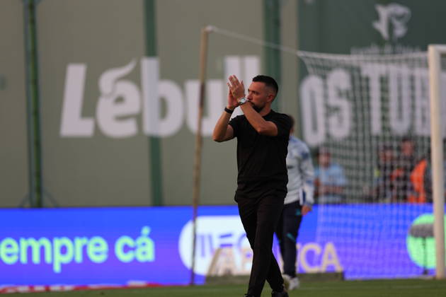 August 15, 2026, Vila Do Conde, Porto, Portugal: VILA DO CONDE, PORTUGAL - AUGUST 15: Francesco Farioli of FC Porto in action during the Liga Portugal Betclic 2026 27 match between Rio Ave and FC Porto at Estadio dos Arcos on August 15, 2026 in Vila do Conde, Portugal. Vila Do Conde Portugal - ZUMAe141 20260815_zsp_e141_017 Copyright: xLuisxEirasx