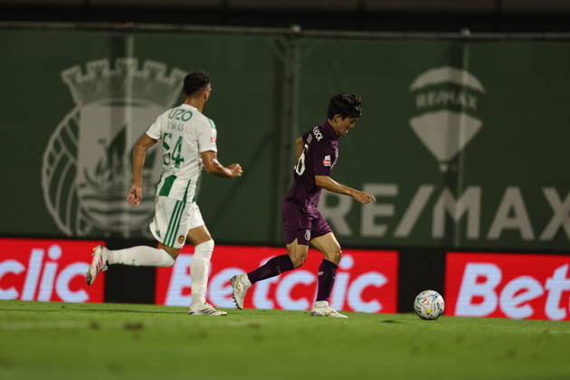 August 15, 2026, Vila Do Conde, Porto, Portugal: VILA DO CONDE, PORTUGAL - AUGUST 15: Hwang In-beom of FC Porto in action during the Liga Portugal Betclic 2026 27 match between Rio Ave and FC Porto at Estadio dos Arcos on August 15, 2026 in Vila do Conde, Portugal. Vila Do Conde Portugal - ZUMAe141 20260815_zsp_e141_058 Copyright: xLuisxEirasx