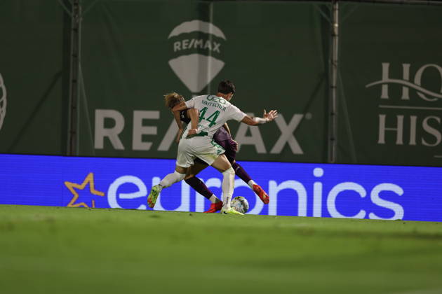 August 15, 2026, Vila Do Conde, Porto, Portugal: VILA DO CONDE, PORTUGAL - AUGUST 15: Nikitscher T. of Rio Ave vies for the ball during the Liga Portugal Betclic 2026 27 match between Rio Ave and FC Porto at Estadio dos Arcos on August 15, 2026 in Vila do Conde, Portugal. Vila Do Conde Portugal - ZUMAe141 20260815_zsp_e141_056 Copyright: xLuisxEirasx