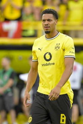 Felix Nmecha (Borussia Dortmund) looks on during the pre-season friendly match between Borussia Dortmund and AS Roma at Signal Iduna Park on August 15, 2026 in Dortmund, Germany. (Photo by Max Maiwald DeFodi Images) -