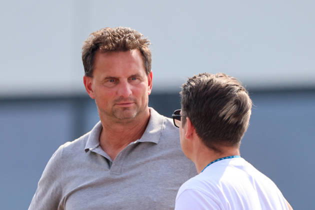 Herzogenaurach, Germany, August 16, 2026 Friendly Match: Olympique Lyon Women vs. Eintracht Frankfurt Women Pictured, from left: Michael Fuchs, goalkeeper coach for the DFB women s team, Germany, at the Lyon-Frankfurt friendly match Copyright: HMBxMedia MadeleinexFantini