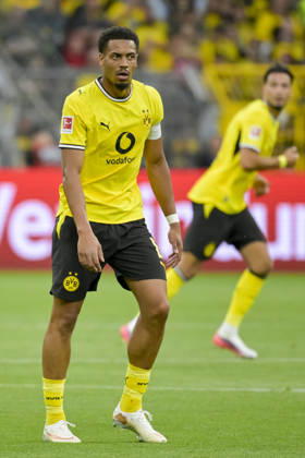 Felix Nmecha of Borussia Dortmund watches during the preseason friendly match between Borussia Dortmund and AS Roma at Signal Iduna Park on August 15, 2026, in Dortmund, Germany. Photo by Max Maiwald, DeFodi Images