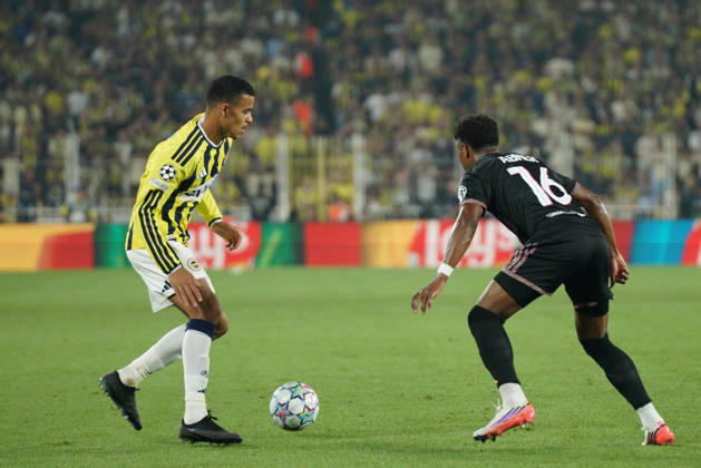 August 18, 2026, Kadikoy, Istanbul, Turkey: Mason Greenwood (L) of Fenerbahce in action against Abner (R) Olympique Lyonnais during the UEFA Champions League play-off round match between Fenerbahce and Olympique Lyonnais at the Chobani Stadium, Fenerbahce Sukru Saracoglu Sports Complex in Istanbul, Turkey, on August 18, 2026. UEFA Champions League Play-Offs: Fenerbahce Vs Olympique Lyonnais - ZUMAu194 20260818_zip_u194_019 Copyright: xTolgaxUluturkx