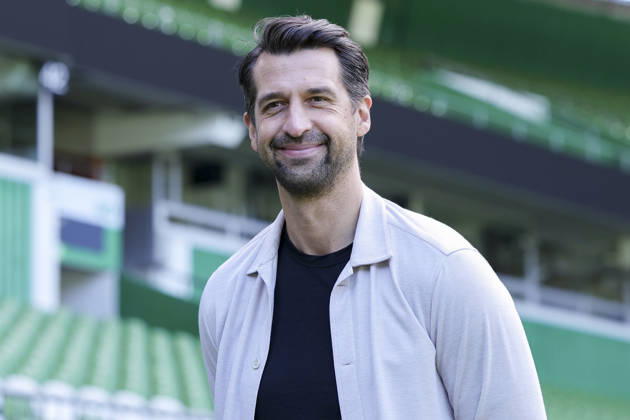Jonas Boldt, Sports Director of Hannover 96, smiles during the DFB Cup match between SV Hemelingen and Hannover 96 at Weserstadion on August 22, 2026, in Bremen, Germany Photo by Marco Steinbrenner, DeFodi Images Jonas Boldt, Sports Director of Hannover 96, smiles during the DFB Cup match between SV Hemelingen and Hannover 96 at Weserstadion on August 22, 2026 in Bremen, Germany. Photo by Marco Steinbrenner, DeFodi Images. Photo by Marco Steinbrenner, DeFodi Images