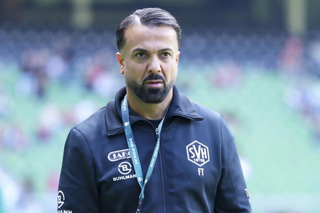 Coach Feyhat Tuncel of SV Hemelingen looks on during the DFB Cup match between SV Hemelingen and Hannover 96 at Weserstadion in Bremen on August 22, 2026, Germany. Photo by Marco Steinbrenner, DeFodi Images. Coach Feyhat Tuncel of SV Hemelingen looks on during the DFB Cup match between SV Hemelingen and Hannover 96 at the Weserstadion on August 22, 2026 in Bremen, Germany. Photo by Marco Steinbrenner, DeFodi Images. Photo by Marco Steinbrenner, DeFodi Images.