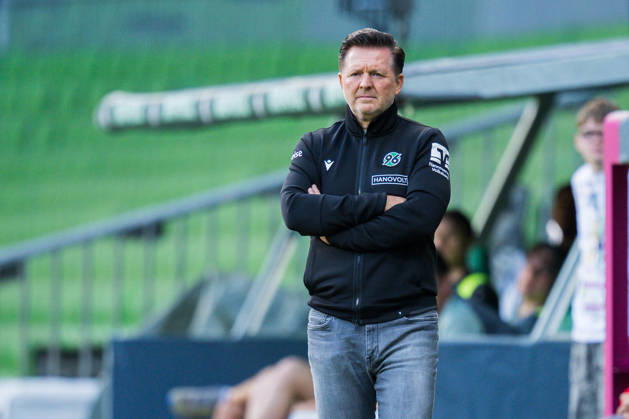 August 22, 2026 Soccer, 2026–2027, DFB Cup, 1st Round, SV Hemelingen vs. Hannover 96, Christian Titz, Coach, Hannover. DFB regulations prohibit any use of photographs as image sequences and or quasi-video.