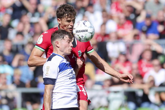 Kerem Sahan of SV Hemelingen and Jean Hugonet of Hannover 96 battle for the ball during the DFB Cup match between SV Hemelingen and Hannover 96 at Weserstadion on August 22, 2026, in Bremen, Germany. Photo by Marco Steinbrenner, DeFodi Images. Kerem Sahan of SV Hemelingen and Jean Hugonet of Hannover 96 battle for the ball during the DFB Cup match between SV Hemelingen and Hannover 96 at Weserstadion on August 22, 2026 in Bremen, Germany. Photo by Marco Steinbrenner, DeFodi Images. Photo by Marco Steinbrenner, DeFodi Images.