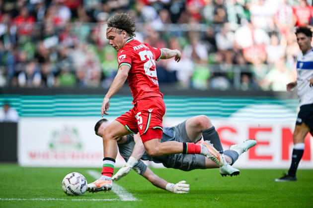 DFB Cup 26–27: SV Hemelingen vs. Hannover 96 on August 22, 2026, at the Weserstadion in Bremen. Goal making the score 0–6; scorer: Lars Gindorf of Hannover, who scored the goal that made it 0–6. MT