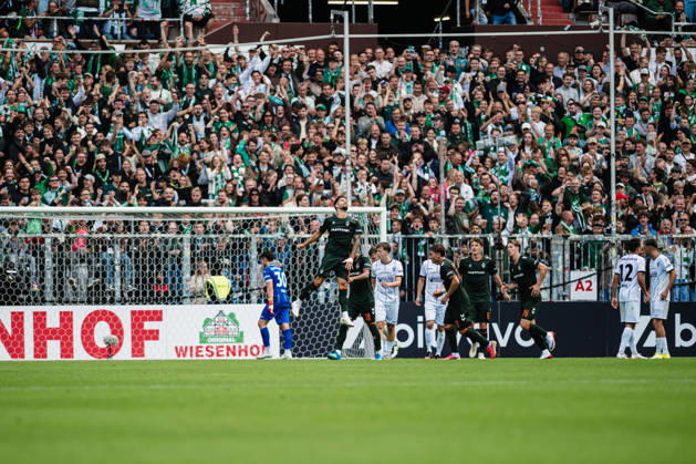 DFB Cup: Lüneburger SK vs. SV Werder Bremen, August 22, 2026 – GOAL, CELEBRATION after Ludovit Reis’s 0–3 goal – Soccer, DFB Cup, First Round: Lüneburger SK vs. SV Werder Bremen on August 22, 2026, at Millerntor Stadium, Hamburg. DFB regulations prohibit any use of photographs as image sequences and or quasi-video. Copyright: xBEAUTIFULxSPORTS Tonhäuserx