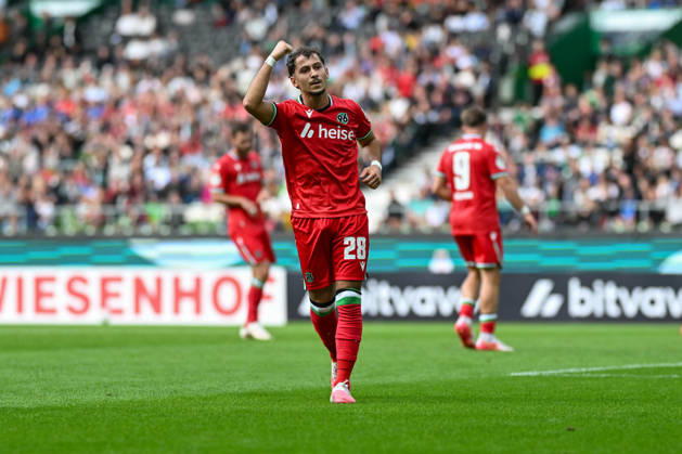 DFB Cup, Round 26: SV Hemelingen vs. Hannover 96 on August 22, 2026, at the Weserstadion in Bremen—celebrations, goal celebrations, goal scorers, goal scorer Taycan Etcibasi. Hannover celebrates after his goal to make it 1–9. MT