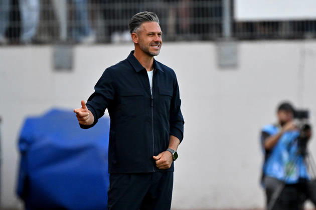 August 22, 2026, xjhx, Soccer, DFB Cup, First Round, Eintracht Trier vs. RB Leipzig; Head Coach Martin Demichelis of RB Leipzig gives instructions and gestures with his arms; Trier