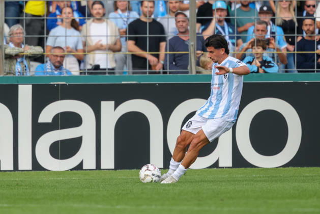 Tunay Deniz, TSV 1860 Munich, No. 10 taking a free kick, GER, TSV 1860 Munich vs. Holstein Kiel, Soccer, DFB Cup, 1st Round, 2026–2027 Season, August 22, 2026, DFL regulations prohibit any use of photographs as image sequences, GER, TSV 1860 Munich vs. Holstein Kiel, soccer, DFB Cup, Round 1, 2026–2027 season, August 22, 2026, Munich Copyright: xEibner-Pressefoto JennixMaulx EP_JML