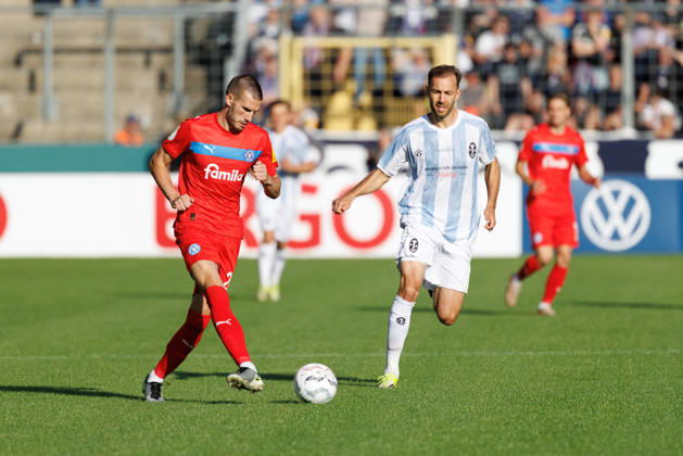 David Zec, 26, Holstein Kiel, during the match between TSV 1860 Munich and Holstein Kiel, soccer, men s, DFB Cup, 2026–2027, First Round on August 22, 2026, in Munich, Städtisches Stadion an der Grünwalder Straße, Bavaria, Germany