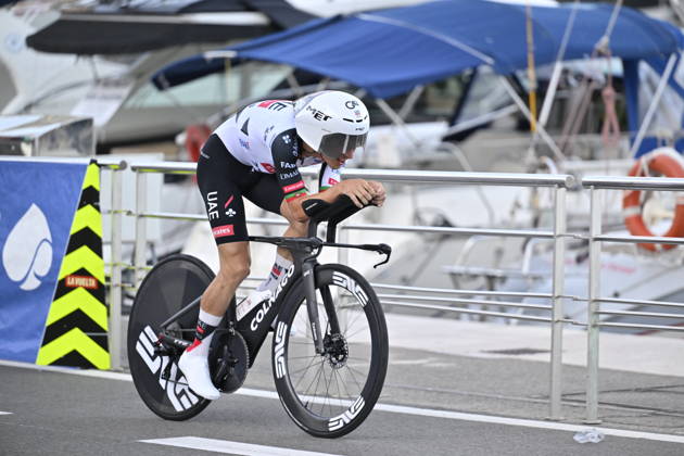 Start of the Vuelta a Espana in Monaco A cyclist at the start of the Vuelta a Espana on August 22, 2026, in Monaco, France. The 2026 Vuelta a Espana begins today, August 22, in Monaco and ends on Sunday, September 13, in Granada. There will be 21 stages, 3,275 km, and more than 58,000 meters of cumulative elevation gain. For the first time, the final finish will not be in Madrid, but in the vicinity of the Alhambra. AUGUST 22, 2026 CYCLING TOUR ROYALTY CYCLING BIKES BICYCLES TIME TRIAL START FIRST STAGE MONACO TOUR CASINO Monaco France Monaco France Spain Copyright: xLaurentxCoustx xEuropaxPressx 7726336