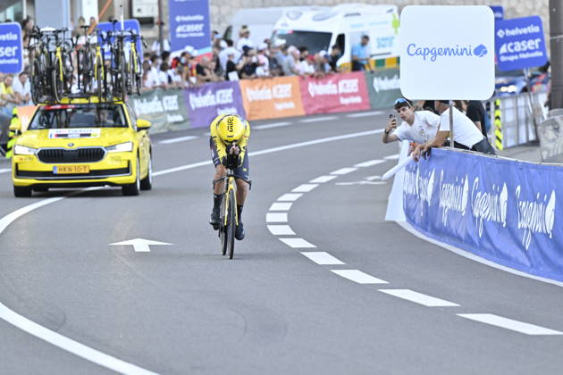 Start of the Vuelta a Espana in Monaco A cyclist at the start of the Vuelta a Espana on August 22, 2026, in Monaco, France. The 2026 Vuelta a Espana begins today, August 22, in Monaco and ends on Sunday, September 13, in Granada. There will be 21 stages, 3,275 km, and more than 58,000 meters of cumulative elevation gain. For the first time, the final finish will not be in Madrid, but in the vicinity of the Alhambra. AUGUST 22, 2026 CYCLING TOUR ROYALTY CYCLING BIKES BICYCLES TIME TRIAL START FIRST STAGE MONACO TOUR CASINO Monaco France Monaco France Spain Copyright: xLaurentxCoustx xEuropaxPressx 7726338