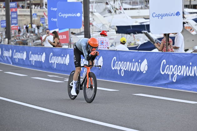 Start of the Vuelta a Espana in Monaco Cyclist Joshua Tarling at the start of the Vuelta a Espana on August 22, 2026, in Monaco, France. The 2026 Vuelta a Espana begins today, August 22, in Monaco and ends on Sunday, September 13, in Granada. There will be 21 stages, covering 3,275 km and more than 58,000 meters of cumulative elevation gain. For the first time, the final finish will not be in Madrid, but in the vicinity of the Alhambra. AUGUST 22, 2026 CYCLING TOUR ROYALTY CYCLING BIKES BICYCLES TIME TRIAL START FIRST STAGE MONACO TOUR CASINO Monaco France Monaco France Spain Copyright: xLaurentxCoustx xEuropaxPressx 7726463