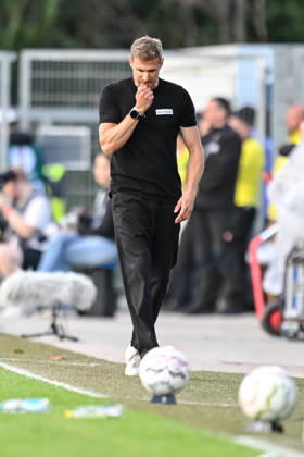 Arminia Bielefeld coach Oliver Kirch gestures during the DFB Cup first-round match between SG Sonnenhof Grossaspach and Arminia Bielefeld, at the Wir machen Druck Arena on August 22, 2026, in Grossaspach, Germany. Photo by Harry Langer, DeFodi Images. Coach Oliver Kirch of Arminia Bielefeld gestures during the DFB Cup first-round match between SG Sonnenhof Grossaspach and Arminia Bielefeld at the Wir machen Druck Arena on August 22, 2026 in Großaspach, Germany. Photo by Harry Langer, DeFodi Images. Photo by Harry Langer, DeFodi Images. DFB and DFL regulations prohibit any use of photographs as image sequences and or quasi-video.