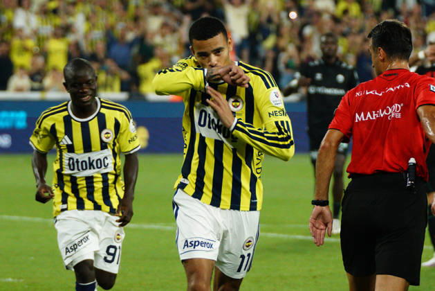 August 22, 2026, Kadikoy, Istanbul, Turkey: Mason Greenwood (C) of Fenerbahce celebrates after scores a goal during the Turkish Super League 2026 27 match between Fenerbahce and Konyaspor at the Chobani Stadium, Fenerbahce Sukru Saracoglu Sports Complex in Istanbul, Turkey, on August 22, 2026. Kadikoy Turkey - ZUMAu194 20260822_zip_u194_011 Copyright: xTolgaxUluturkx