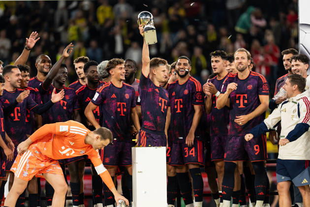 August 22, 2026, GER Germany, Soccer, 2026–2027 Season, Franz Beckenbauer Super Cup: Borussia Dortmund vs. FC Bayern Munich, Franz Beckenbauer Super Cup Winner 2026, FC Bayern Munich, Winner s Photo, Harry Kane of FC Bayern Munich, No. 9 holds up the trophy at Signal Iduna Park in Dortmund, North Rhine-Westphalia (NRW), Germany Copyright: xnordphotoxGmbHx xChristianxSchulzex
